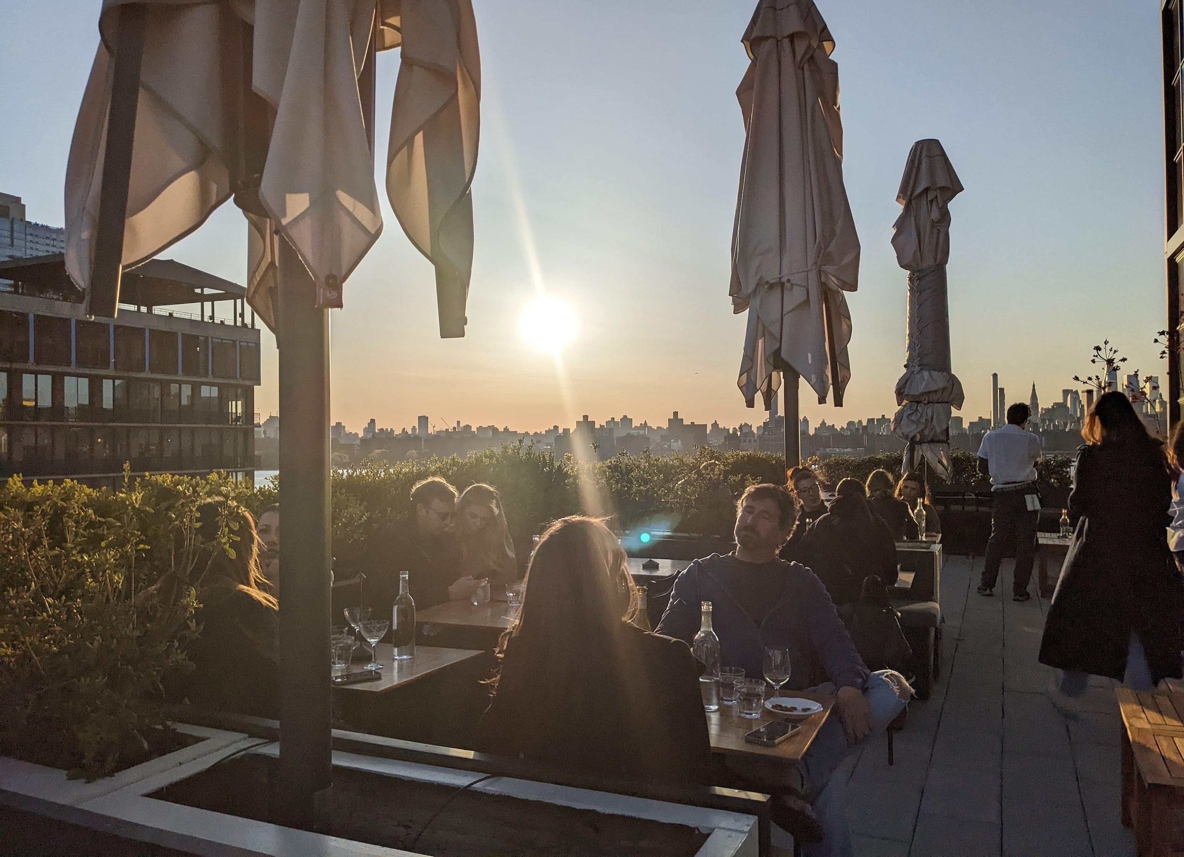 Open-air New York setting